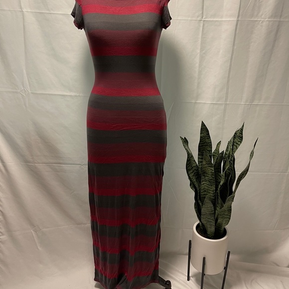 Low back maxi dress - Picture 7 of 7